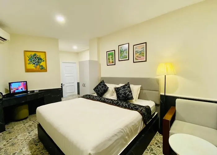 Apple Heritage Hotel